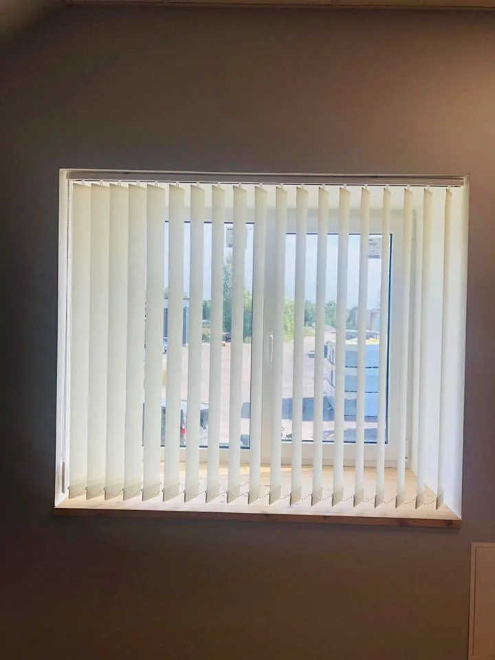 Püstlamellkardinad – tehtud tööd Valguskate 3